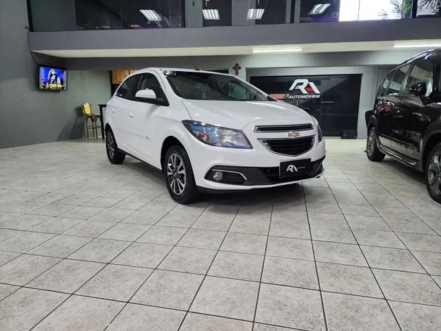 Comprar Hatch Chevrolet Onix Hatch 1.4 4P Flex LT Azul 2019 em Jundiaí-SP