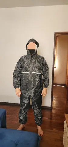 Capa de chuva macacão