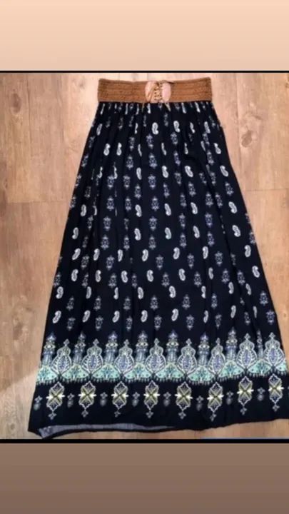 Saia indiana e vestido canelado regata