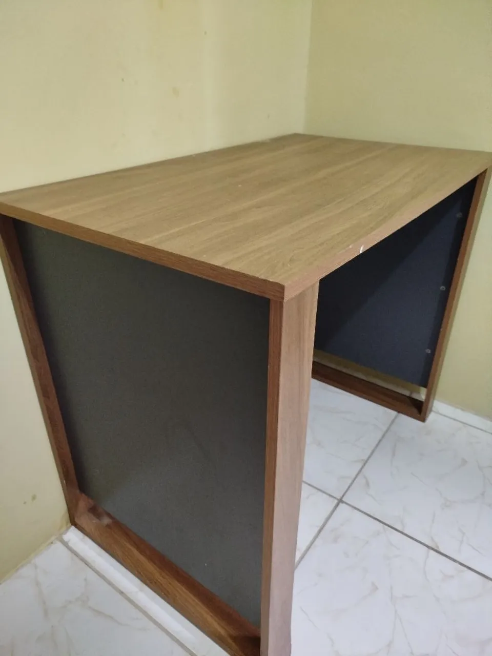 Mesa de Computador em Madeira
