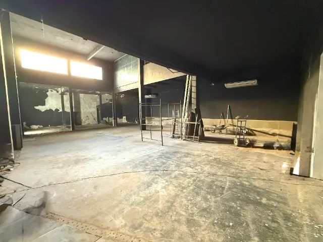 Alugo Loja Comercial em Avenida com 590m² e 4 Vagas Exclusivas - R$ 16.800,00 - Foto 4