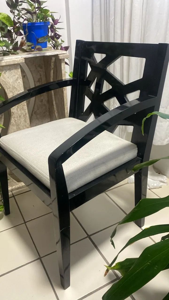 sofá, tapete e cadeiras. - Foto 3