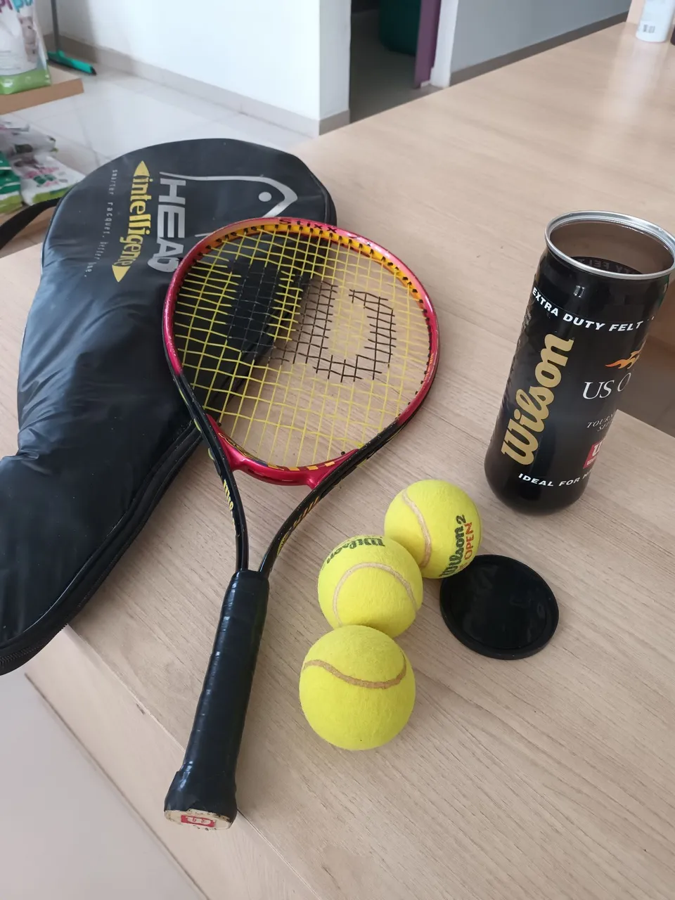 Kit Tênis: Raquete Head, Bolas Wilson e Capa