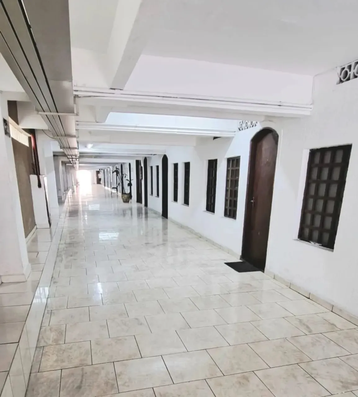 Aluga e Vende Salas comerciais em São Vicente/SP