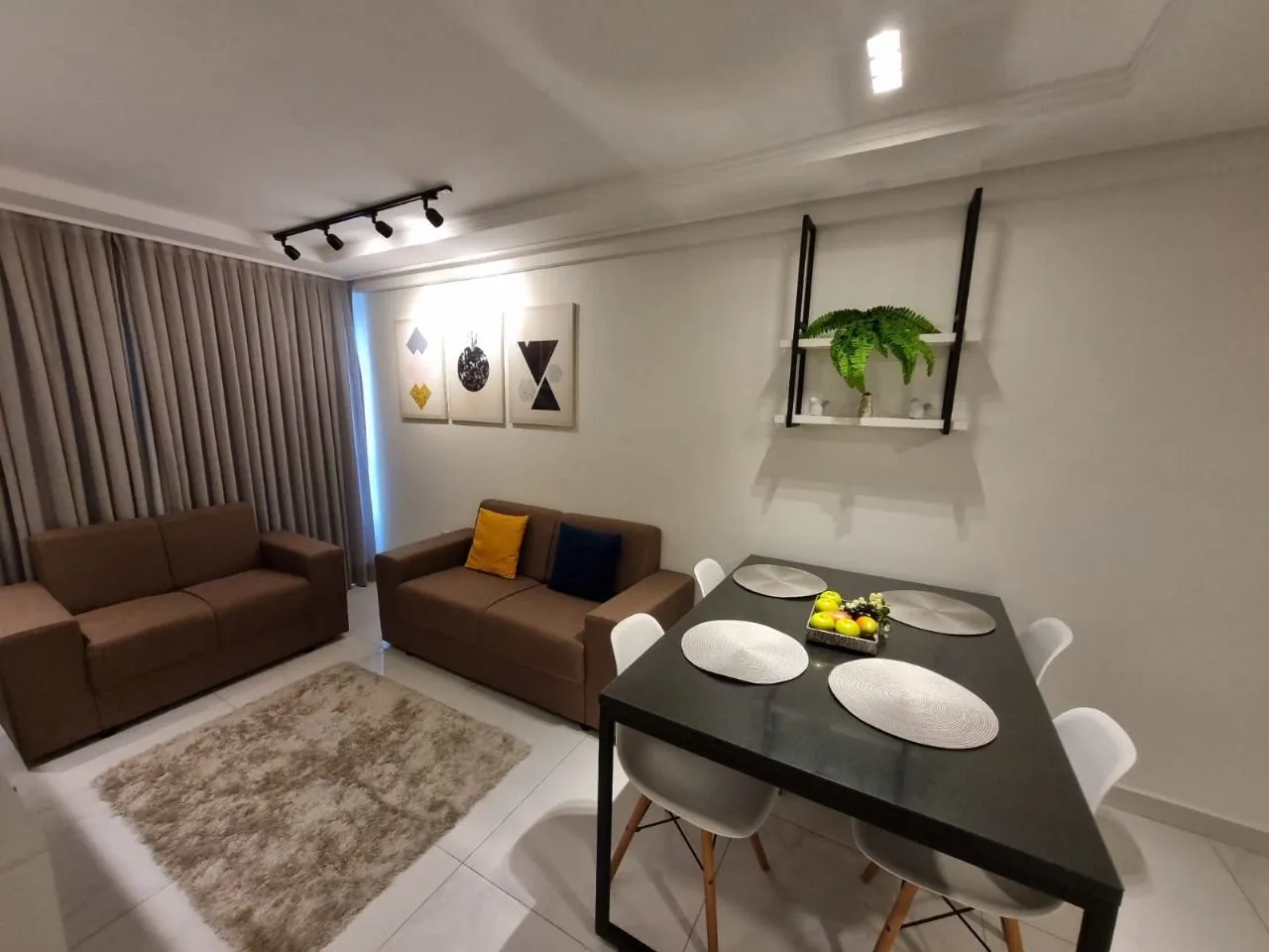 ALUGO Apartamento 1 quarto finamente mobiliado praia de intermares