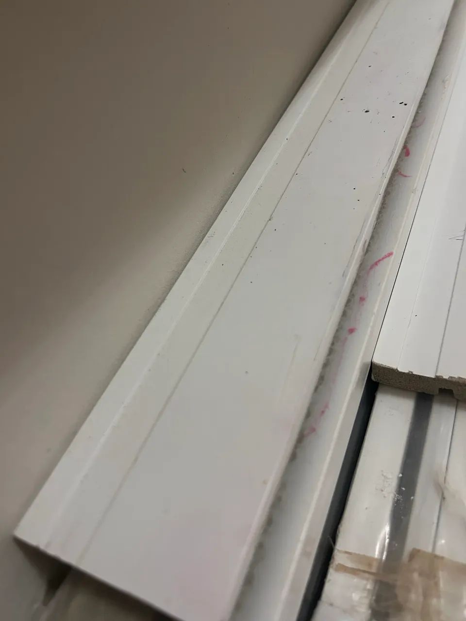Polystyrene baseboard 7cm64385506492162121