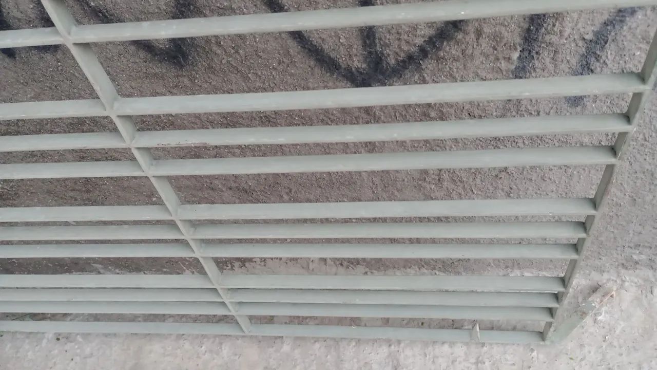 Grade de proteção de ferro chato 4,50 de comprimento por 1,75 de altura próx Sapopemba  - Foto 6