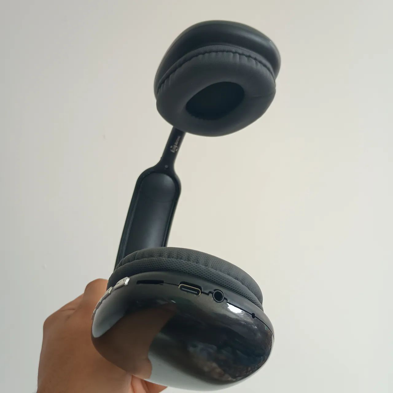 Fone bluetooth semi novo  - Foto 4