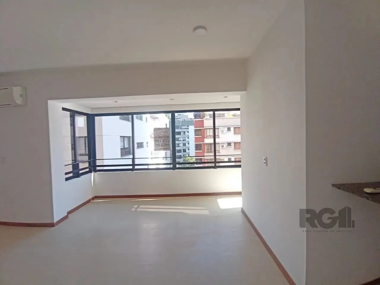Apartamento para Alugar no Bairro Mont Serrat: 56 m² e 1 dormitório/quarto