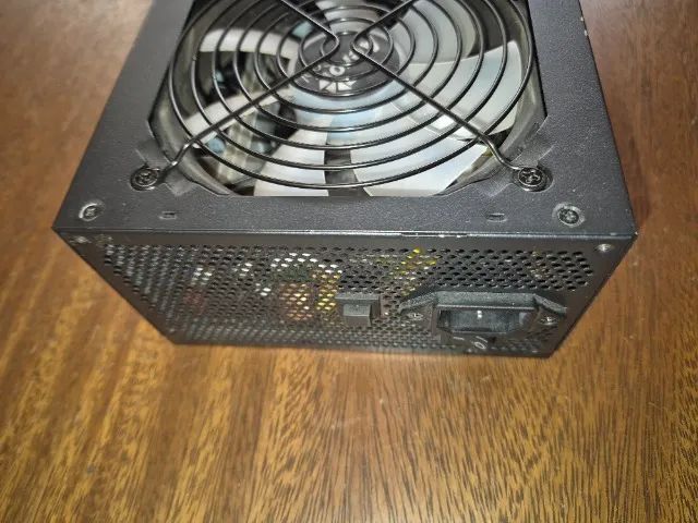 Fonte Aerocool Dorado RGB 650W 80 Plus Gold  - Foto 2