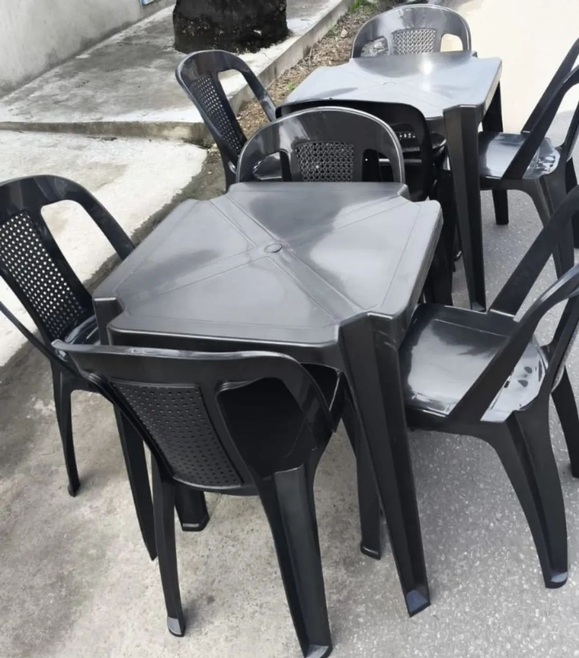 Conjunto de mesa e cadeiras de plástico  - Foto 2