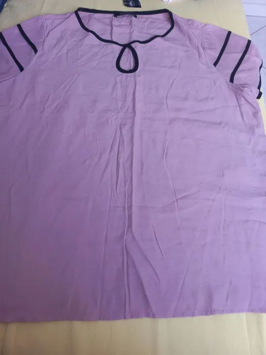 Blusinha feminina linda e nova com etiqueta