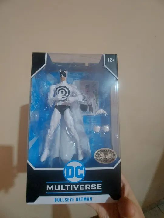 Boneco Batman Bullseye DC Multiverse