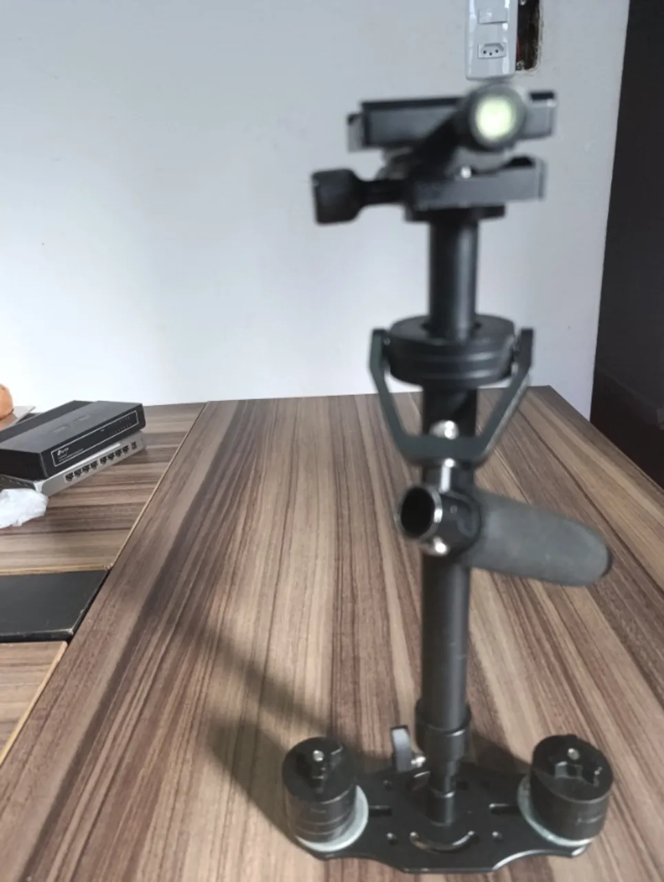 Steadycam S40 - Estabilizador de Câmeras DSLR e Filmadoras