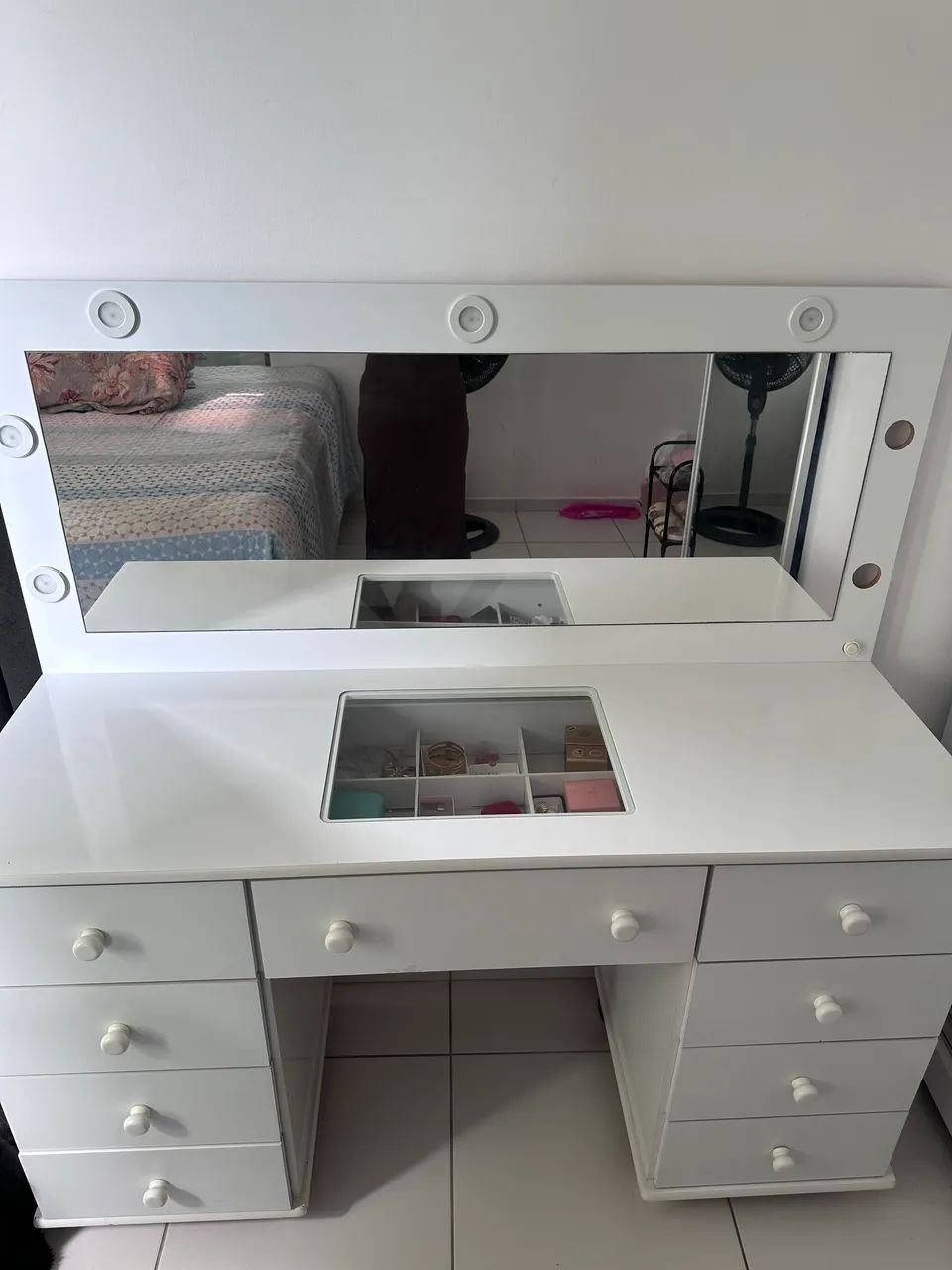 Penteadeira com espelho camarim com 9 gavetas  - Foto 2