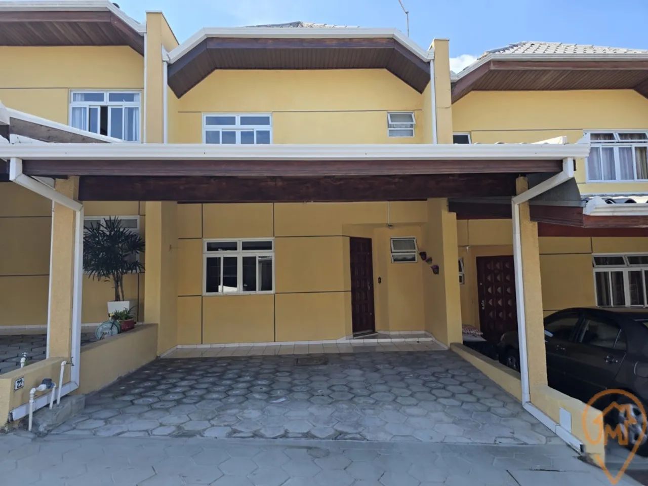 Sobrado com 3 quartos para alugar por R$ 2700.00, 110.00 m2 - BOQUEIRAO - CURITIBA/PR