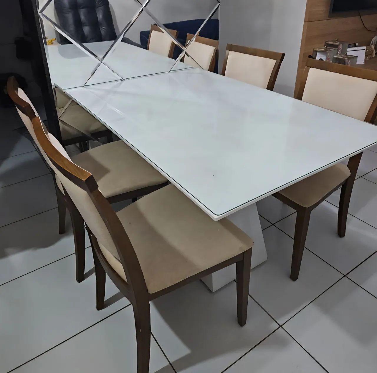 Table and 4 chairs set64341727760387120