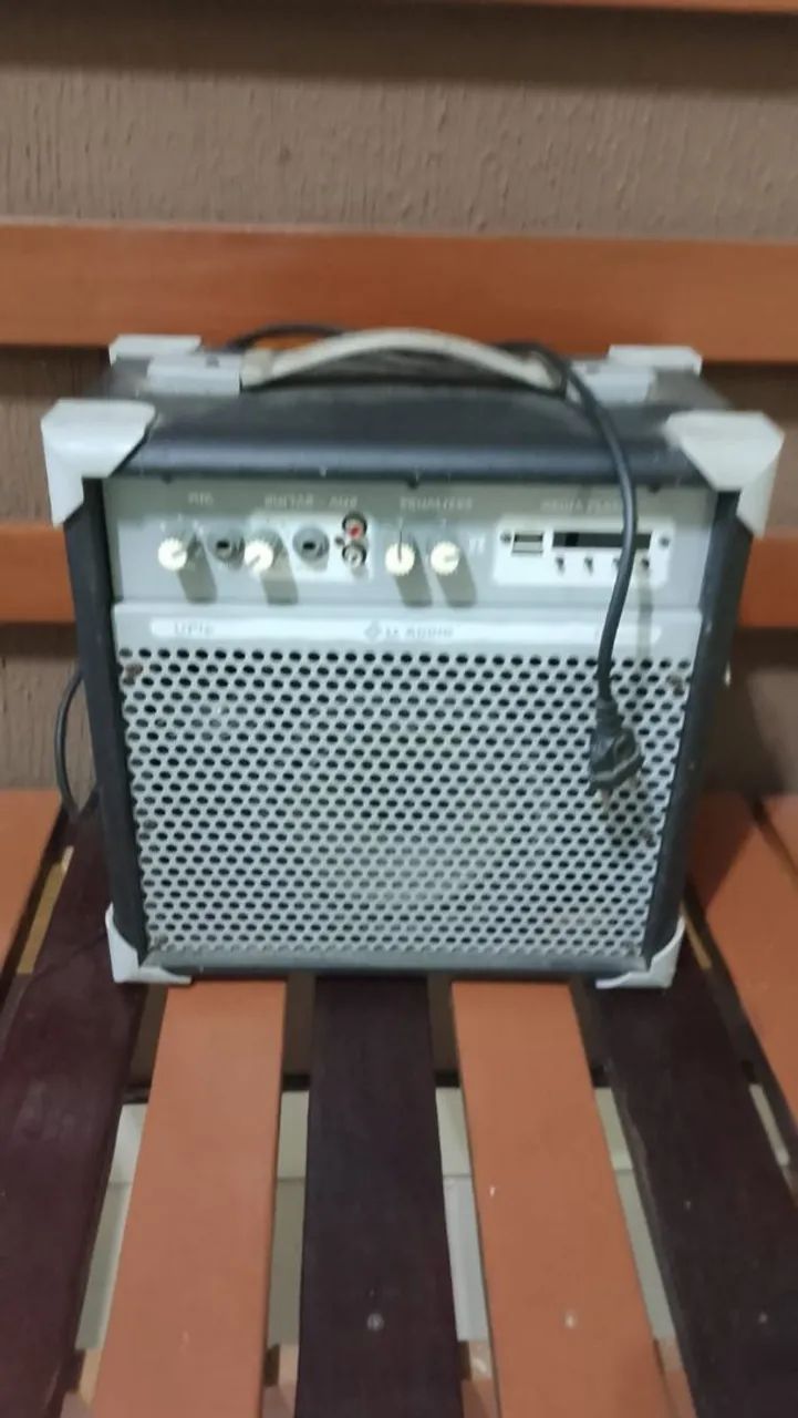 Caixa som e Bluetooth 