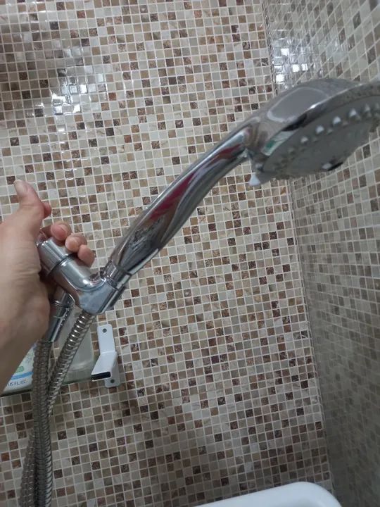 Chuveiro a gás e chuveirinho - Foto 2