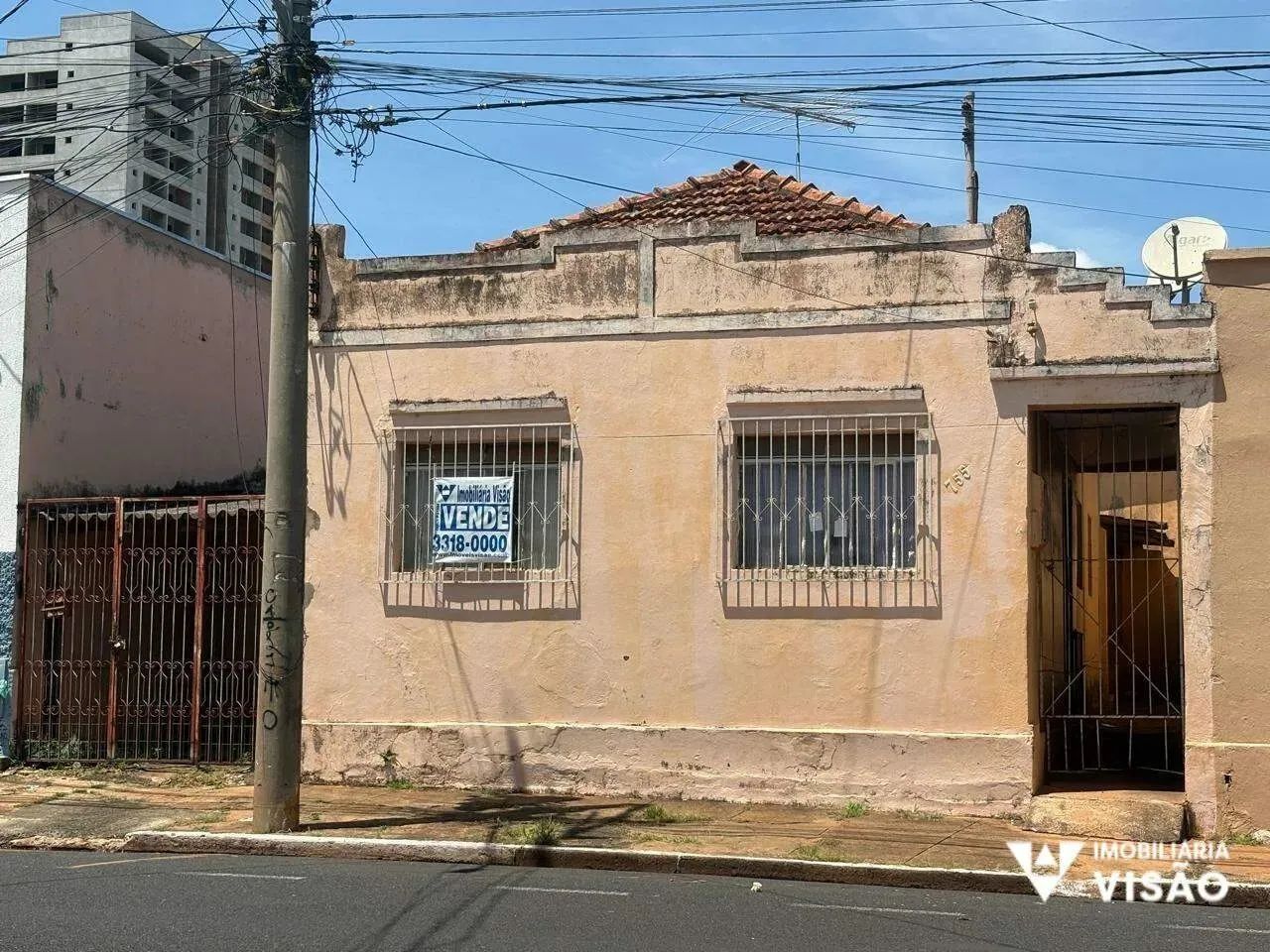 CASA RESIDENCIAL OU COMERCIAL À VENDA, 03 QUARTOS, 01 VAGA, SÃO BENEDITO - UBERABA/MG