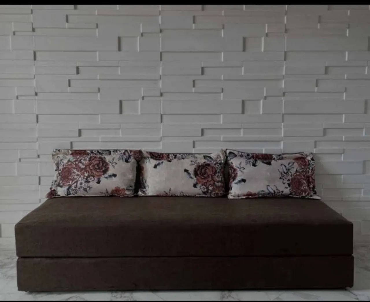 Sofá Cama Elegante (Frete Grátis Para Alguns Lugares)