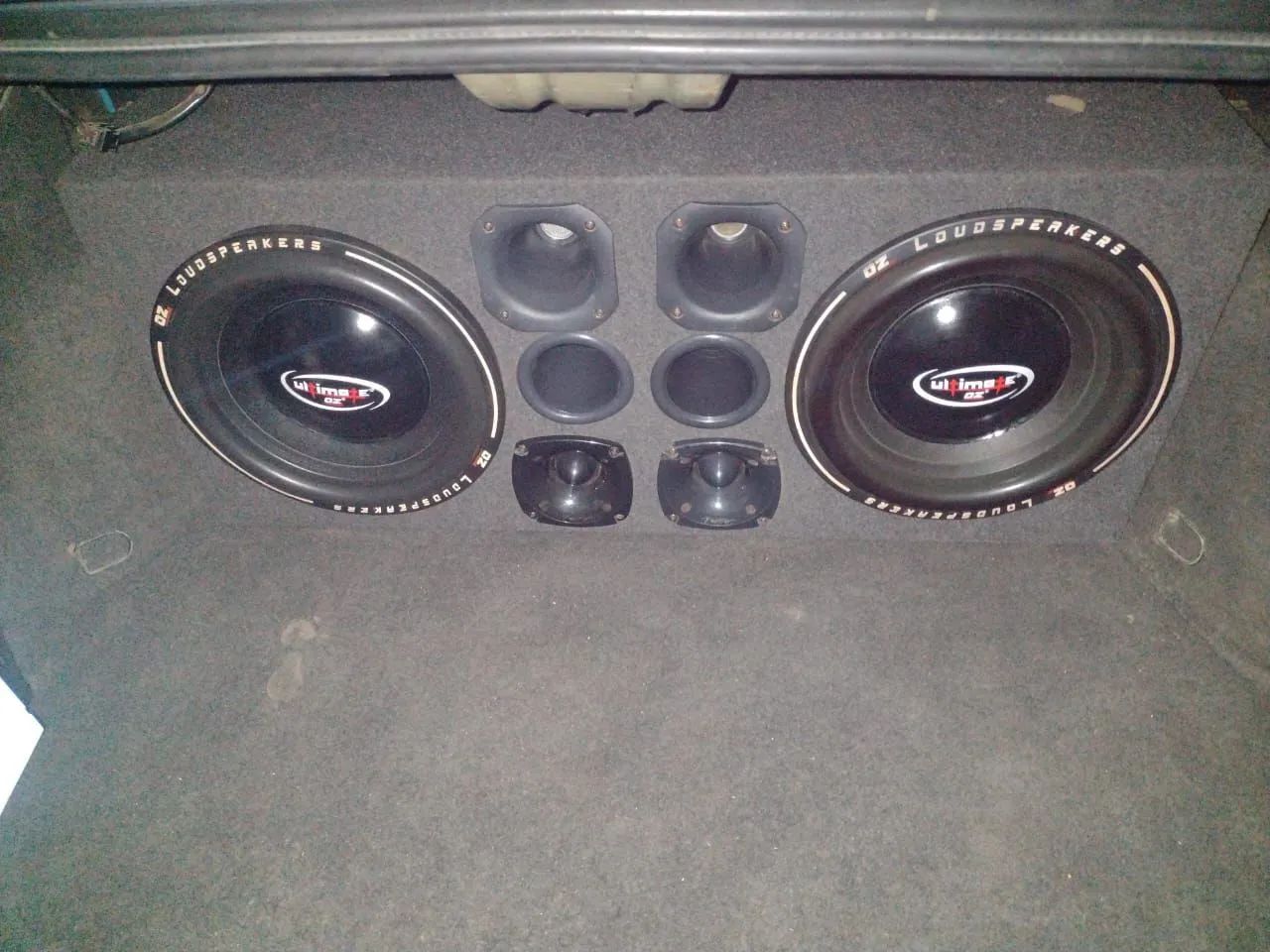 Caixa de Som para Carro 12