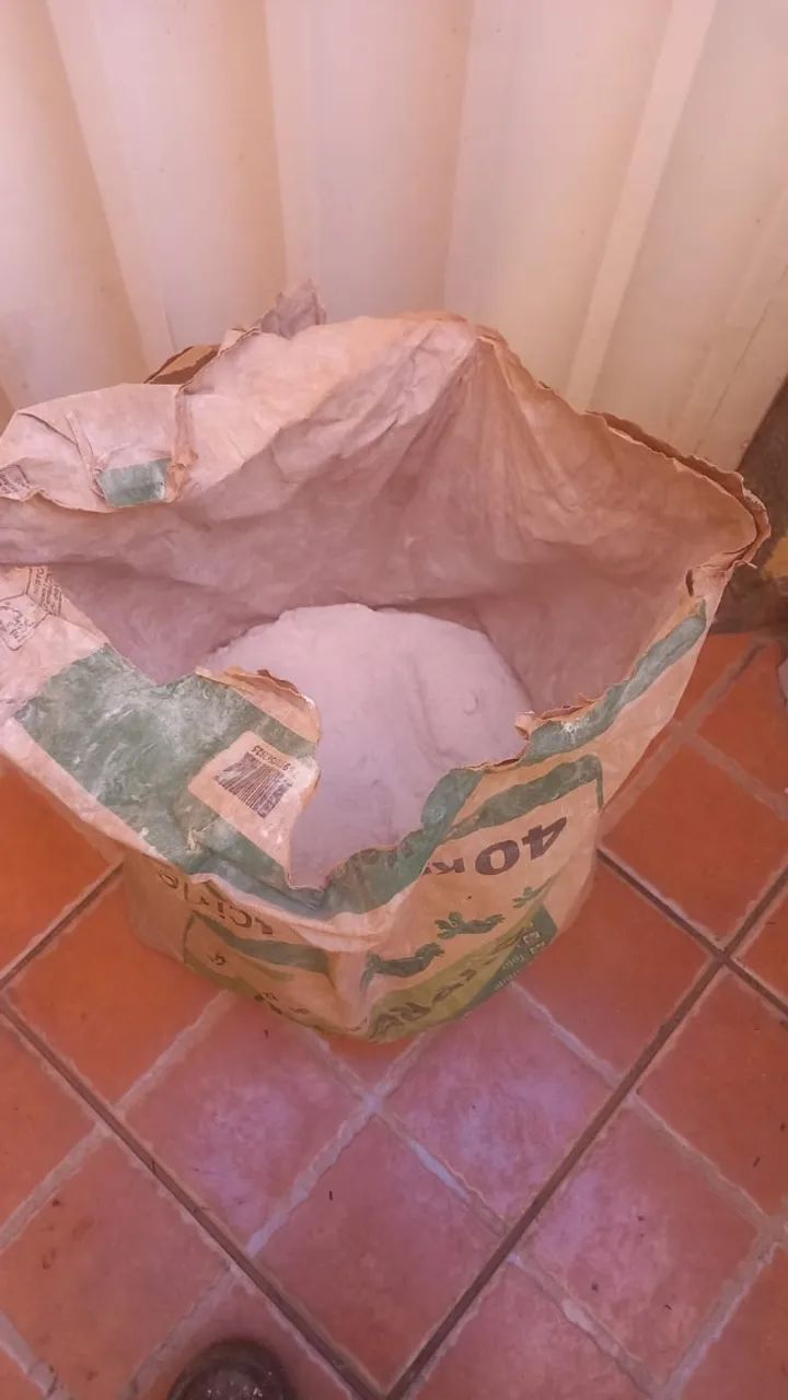 Meio saco de gesso 64595868965635121