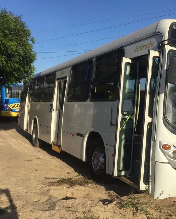 Ônibus em ótimo estado - Foto 6