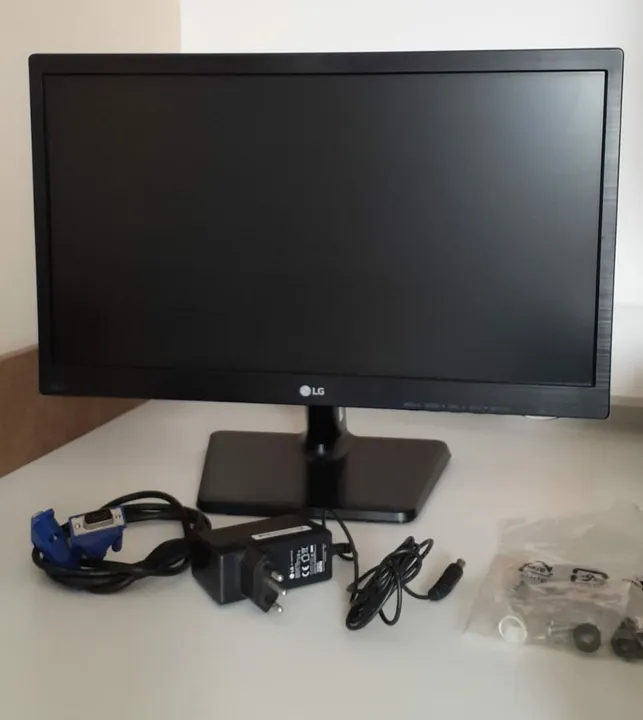 LED 19,5" LG 20M37AA-B.AWZ + Suporte parede.<br>