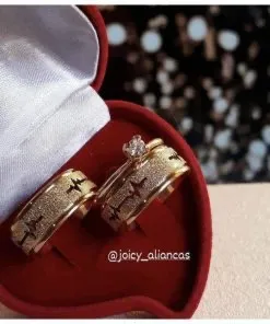 Alianças de Namoro Aço Cirúrgico Banhada Ouro 18k - Par por R$150