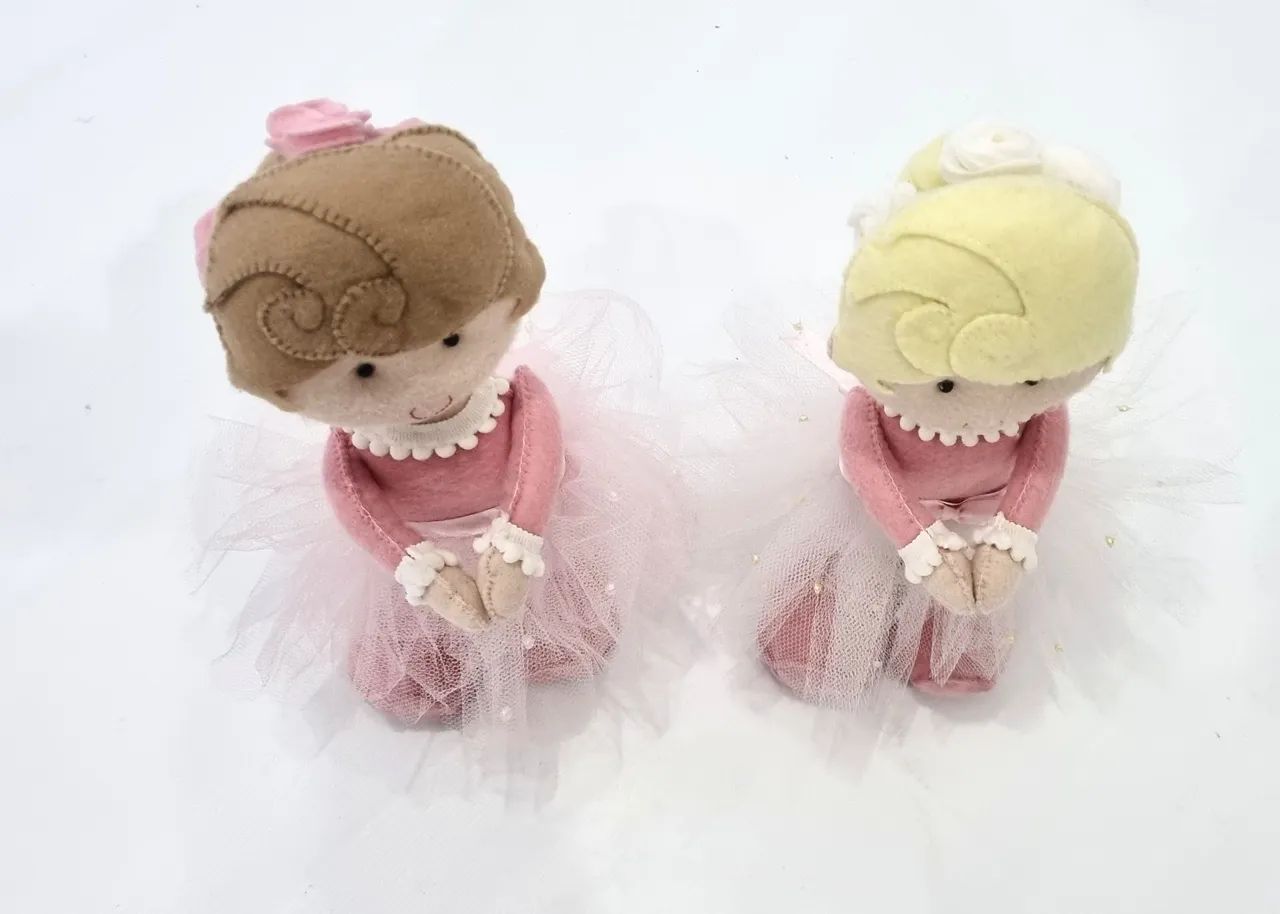 Bonecas Bailarinas de Feltro - Kit com 2 - Foto 3