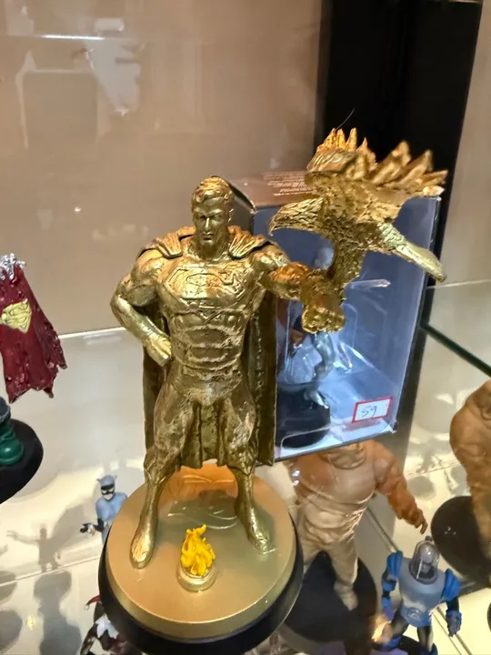 Miniatura de Superman em Ouro Eaglemoss