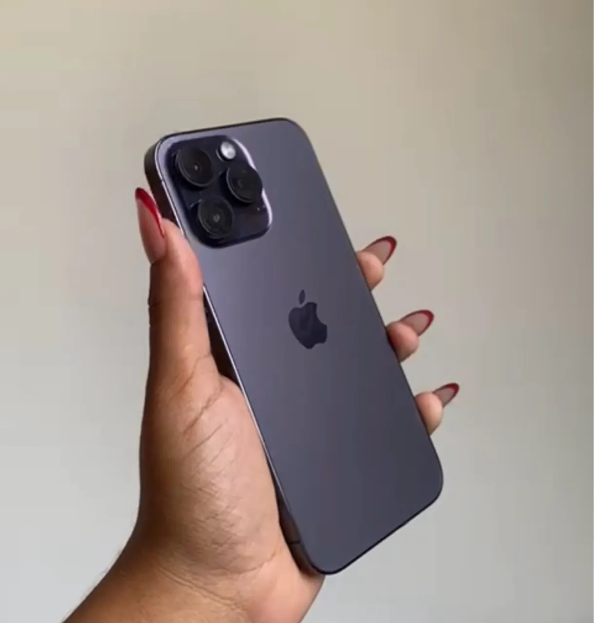 iPhone 14 Pro roxo 256g