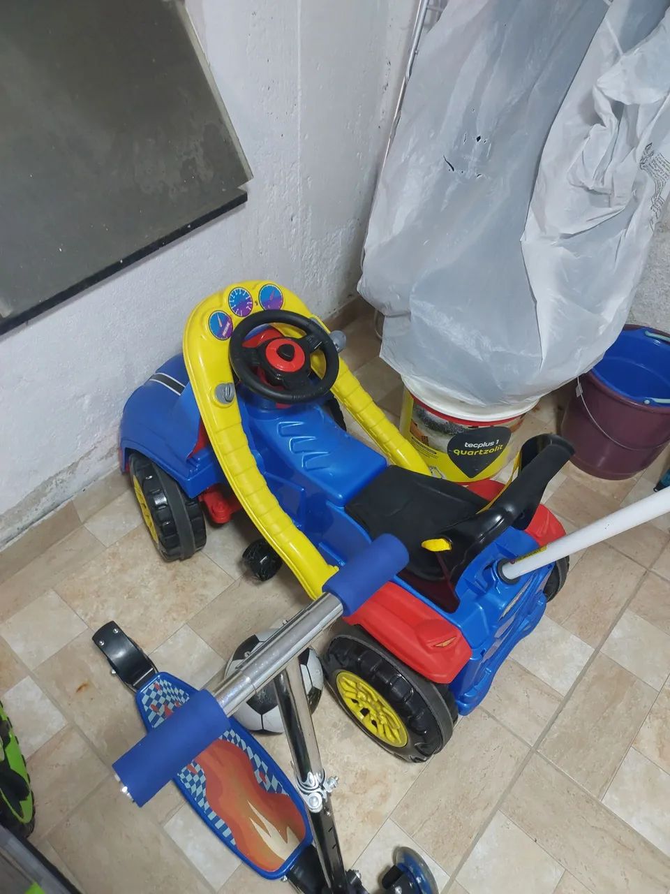 Carrinho e bicicleta - Foto 2