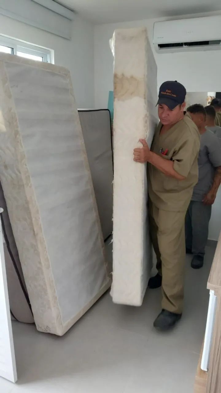 Vendo cama e base completa