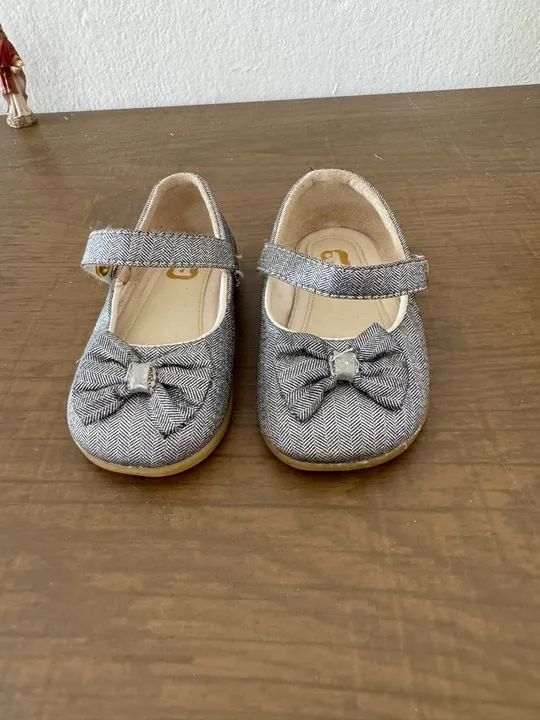 Sapatilhas para Bebê Menina - Tamanho 18 - Foto 2