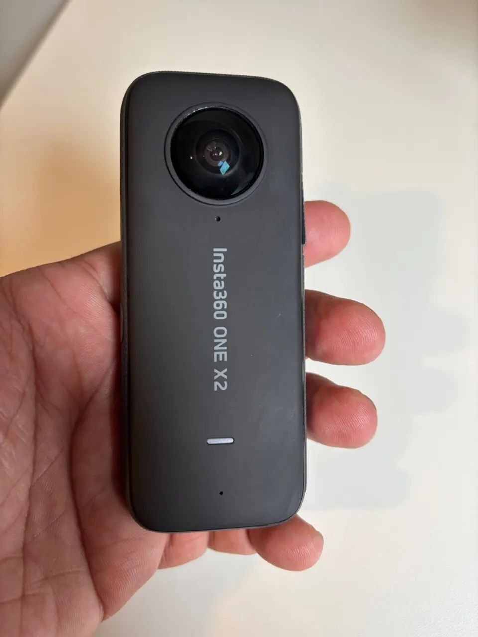 Câmera Insta360 ONE X2 com 2 Batetias