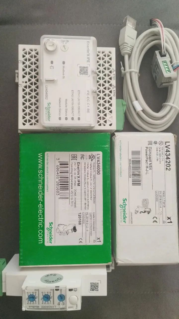 Módulo de comunicação para controle de disjuntores.<br>LV434002<br>LV434000<br>LV434202