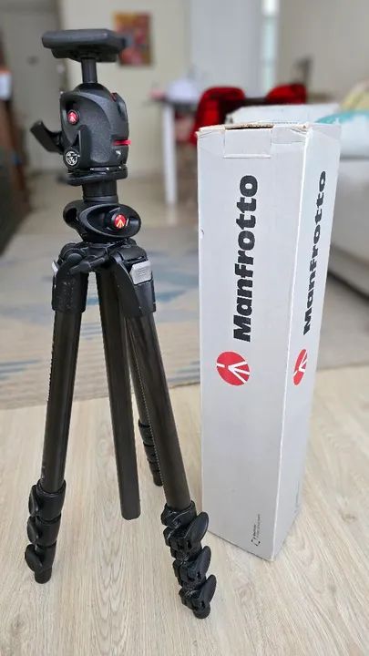 Tripé Manfrotto MT055CXPRO4 Carbono (muito leve) + Cabeça MHXPRO-BHQ2