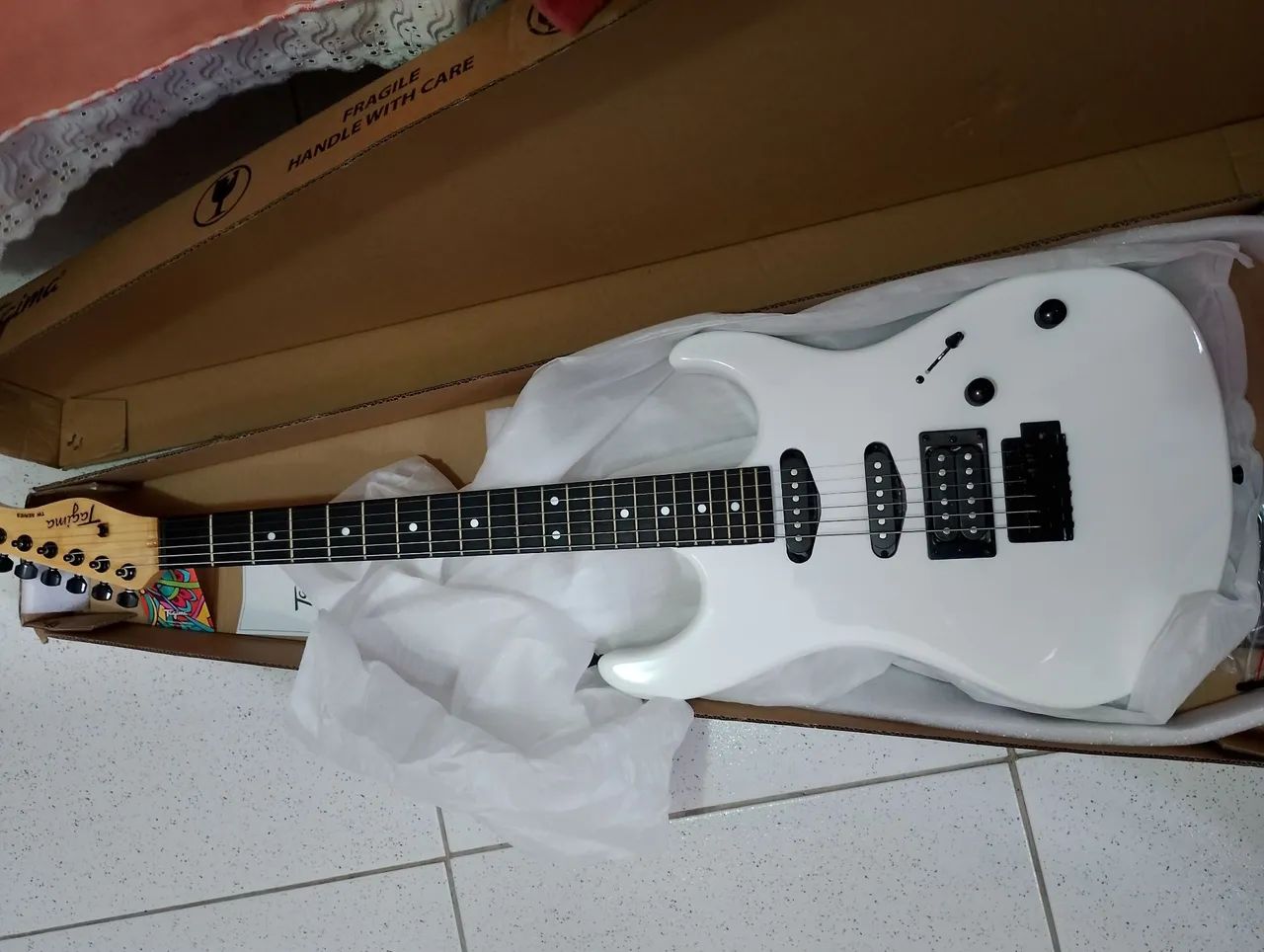 Guitarra Elétrica Branca
