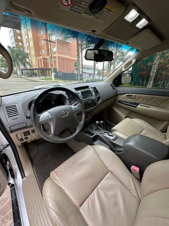 Toyota Hilux sw4 srv 3.0 diesel  - Foto 4