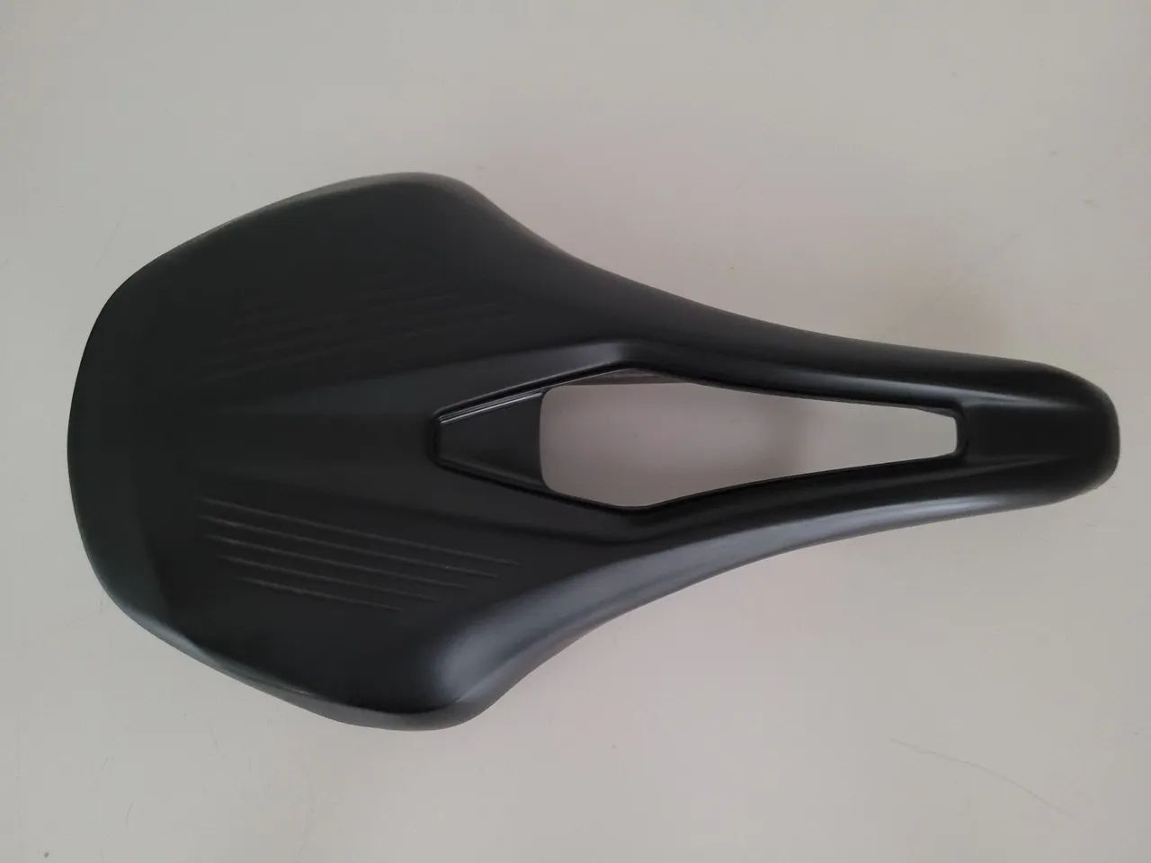 SELIM FIZIK VENTO ARGO R3 PRETO 150MM