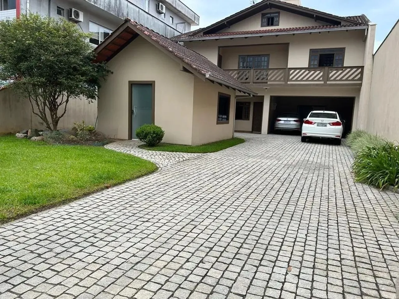 SOBRADO BOA VISTA COM 2 CASAS INDEPENDENTES