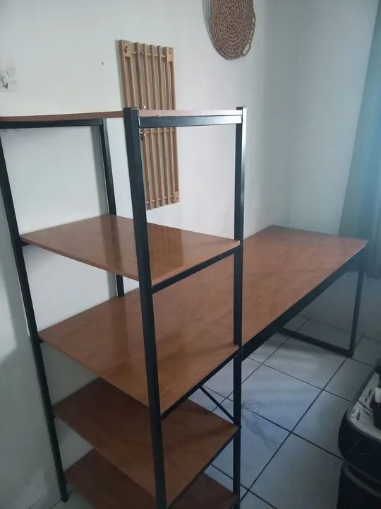 Mesa de Escritório com Prateleira - Foto 4