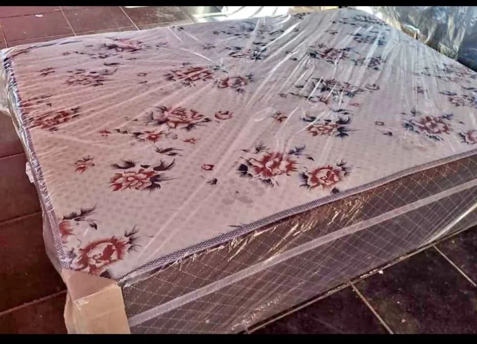 Cama Box de Casal com Colchão acoplado Novo