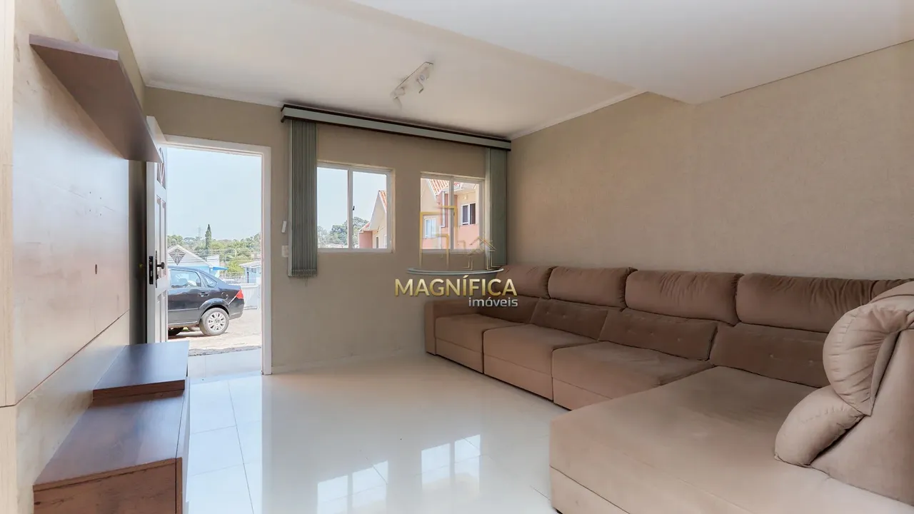 Sobrado triplex em condomínio no São Braz com 170m² privativos;