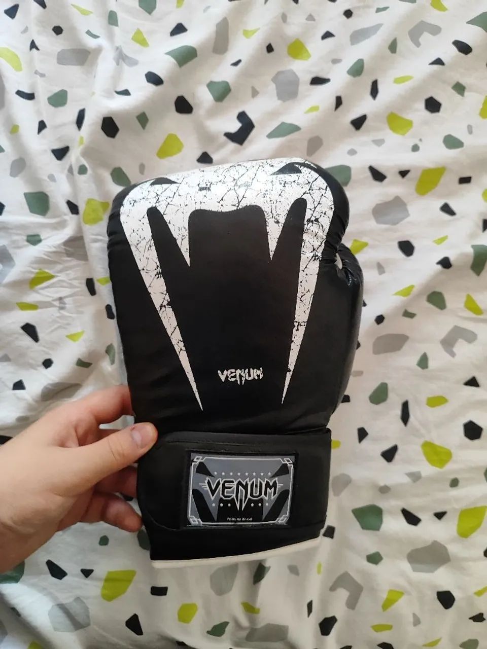 Luva venum giant para muay Thai e boxe 12 oz