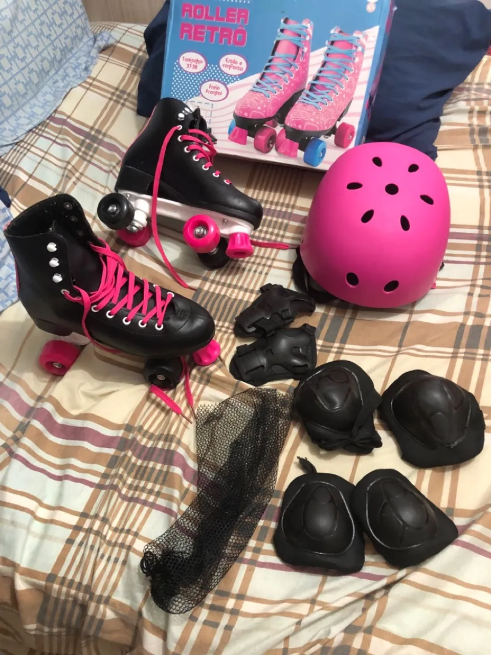 Patins Roller Retro com Equipamentos de Proteção