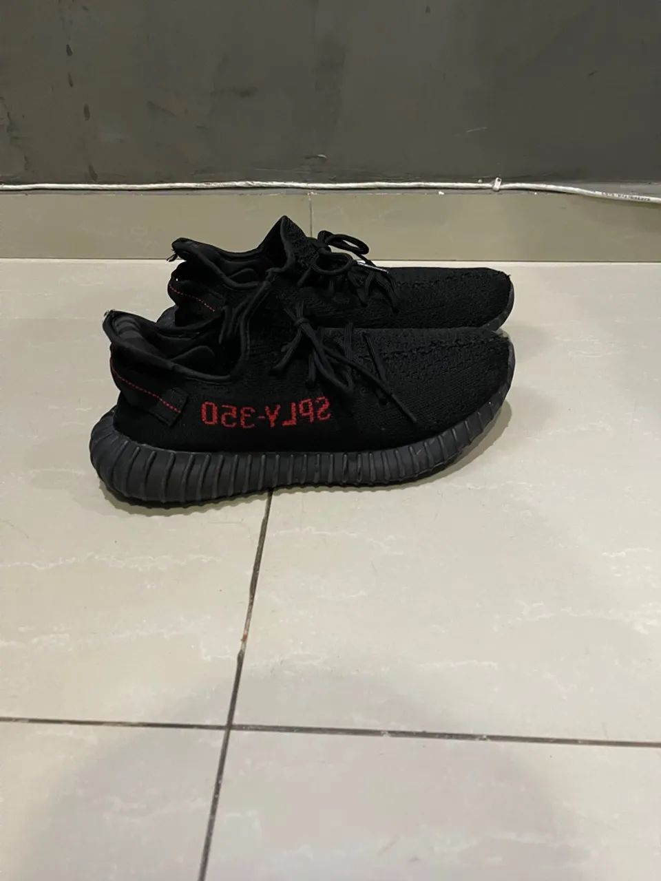 Tênis Adidas Yeezy Boost 350 V2