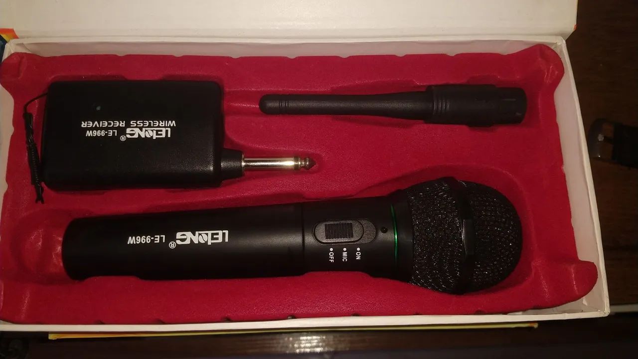 Microfone Sem Fio LE-969W - NOVO